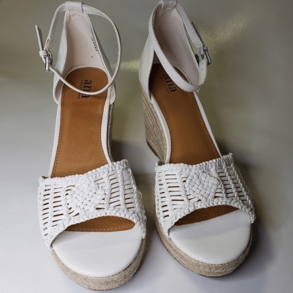 a.n.a Wedge Sandals Horizon White Braided Espadrilles Size 10 M NWOT